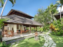 Villa Bunga Wangi, Living y comedor